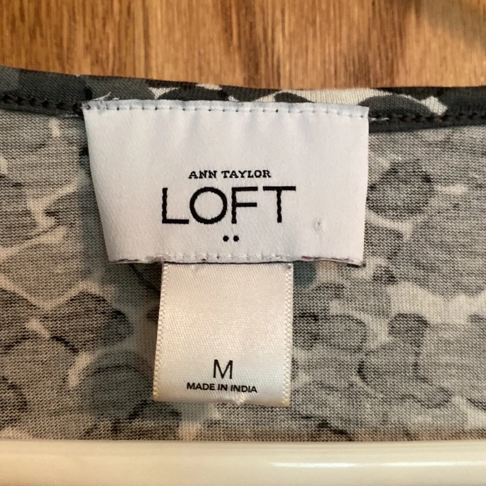 Ann Taylor Loft Short Sleeve Top